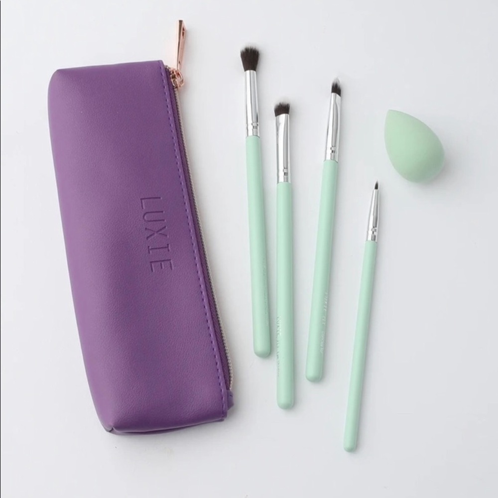 🌸LUXIE Florals Brush Set🌸